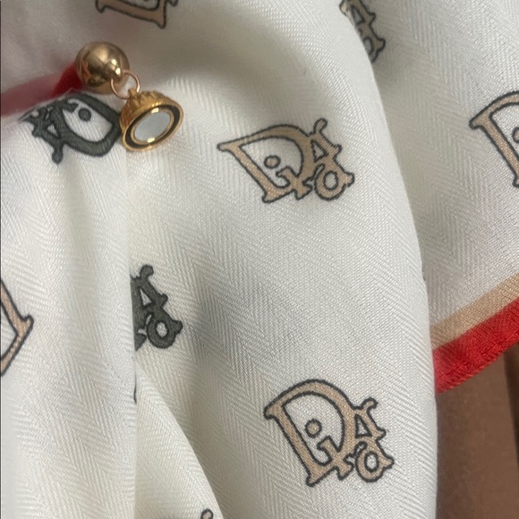 Fashion Scarf - Picture 4 of 6